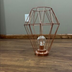 Copper Geometric Wire Table Lamp
